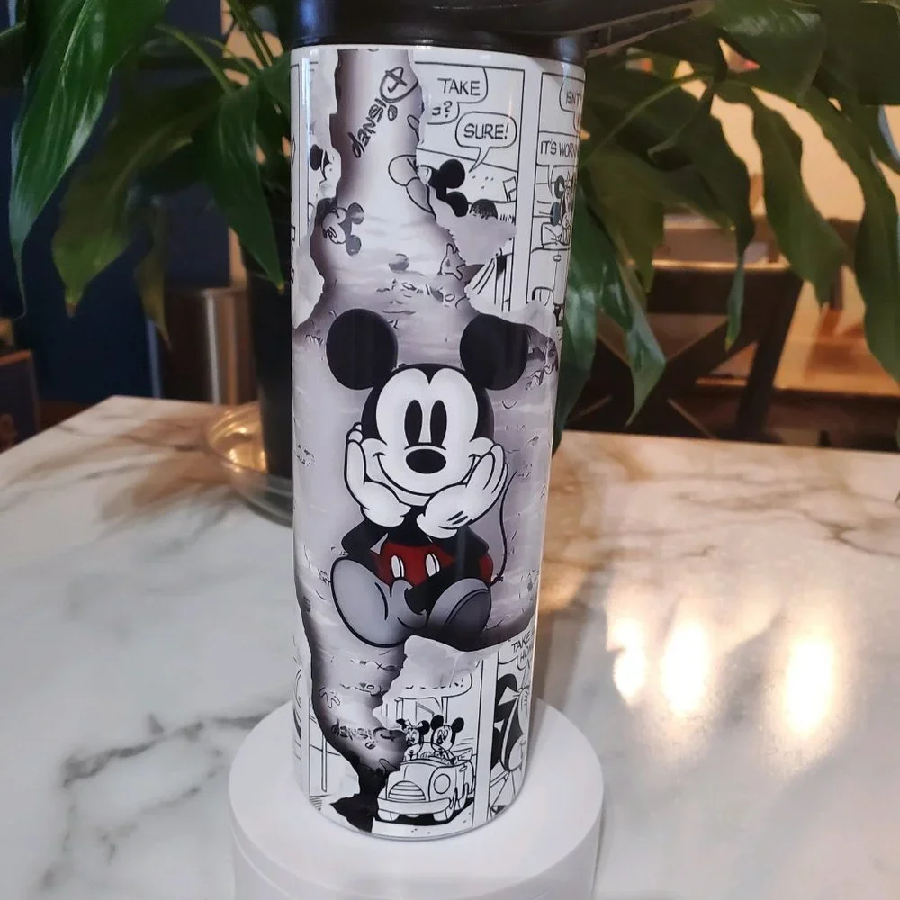 Mickey Mouse Comic Strip 20oz Tumbler  with duo lids 🎉sale